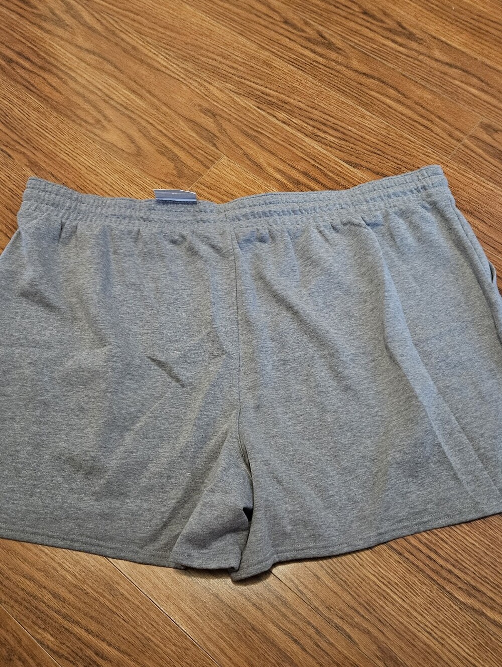 Shorts - Picture 8 of 9
